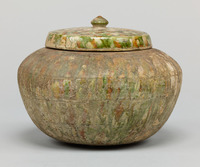 Color-glazed pot with lidimage